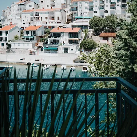 Darden * Neum